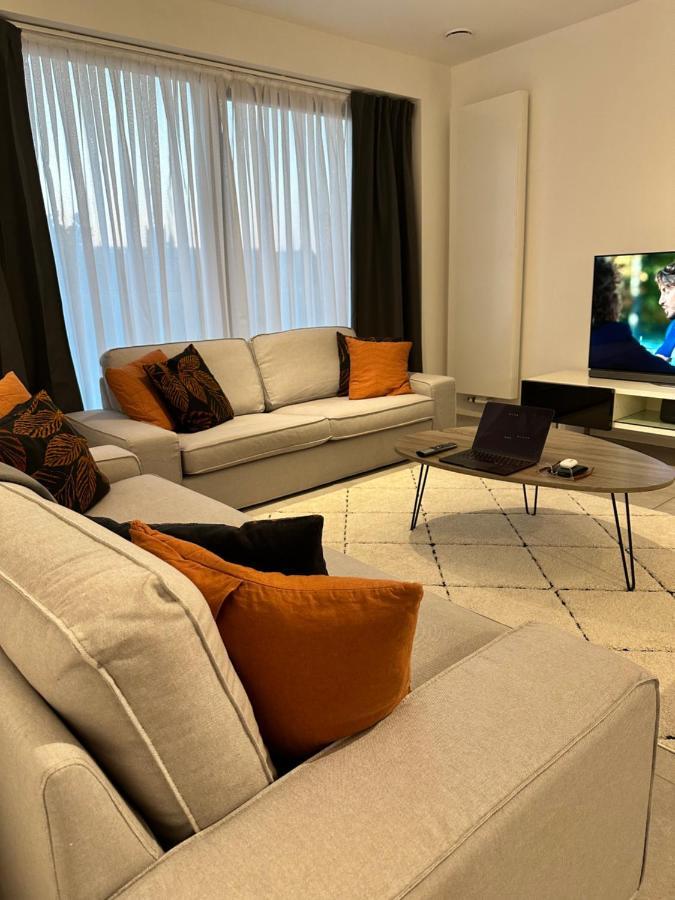 Canal View One Bedroom Flat Brussel Bagian luar foto