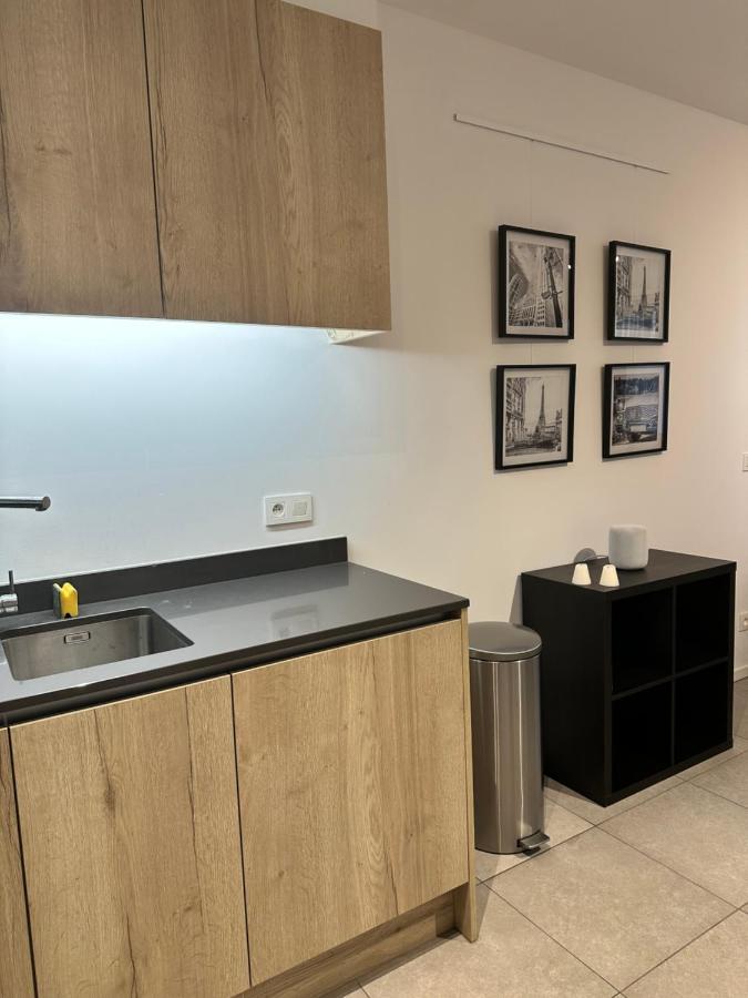 Canal View One Bedroom Flat Brussel Bagian luar foto