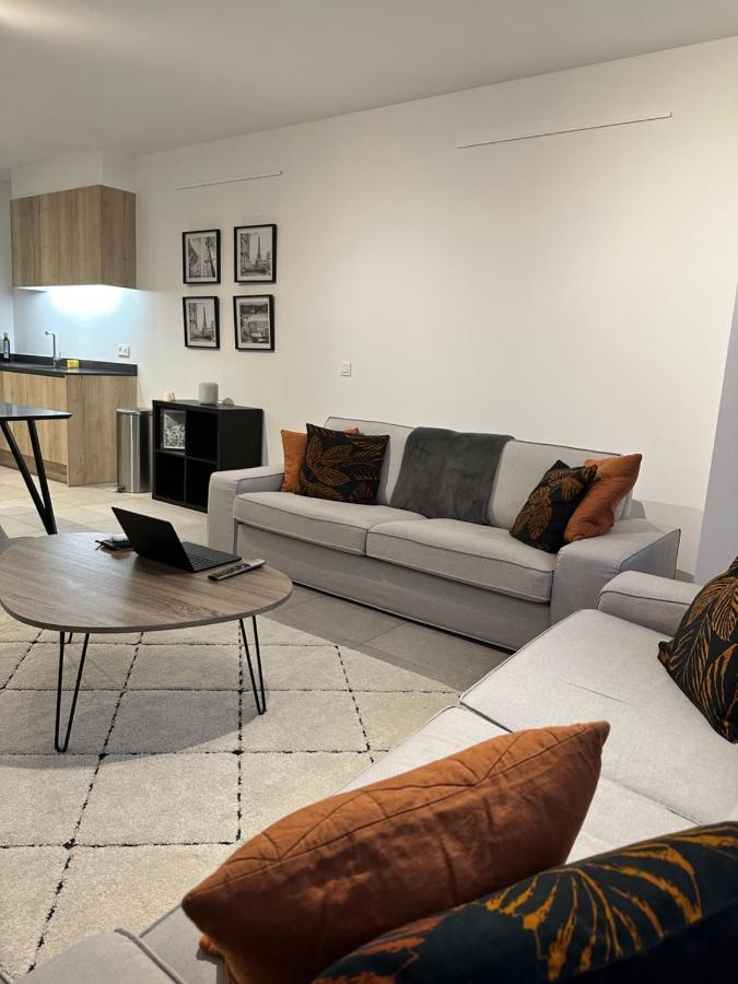 Canal View One Bedroom Flat Brussel Bagian luar foto