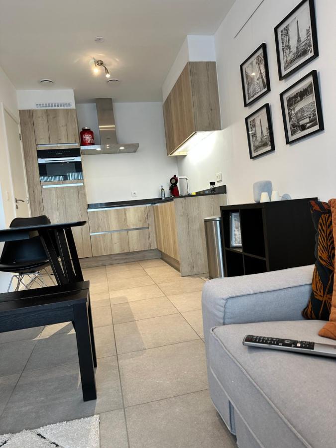 Canal View One Bedroom Flat Brussel Bagian luar foto