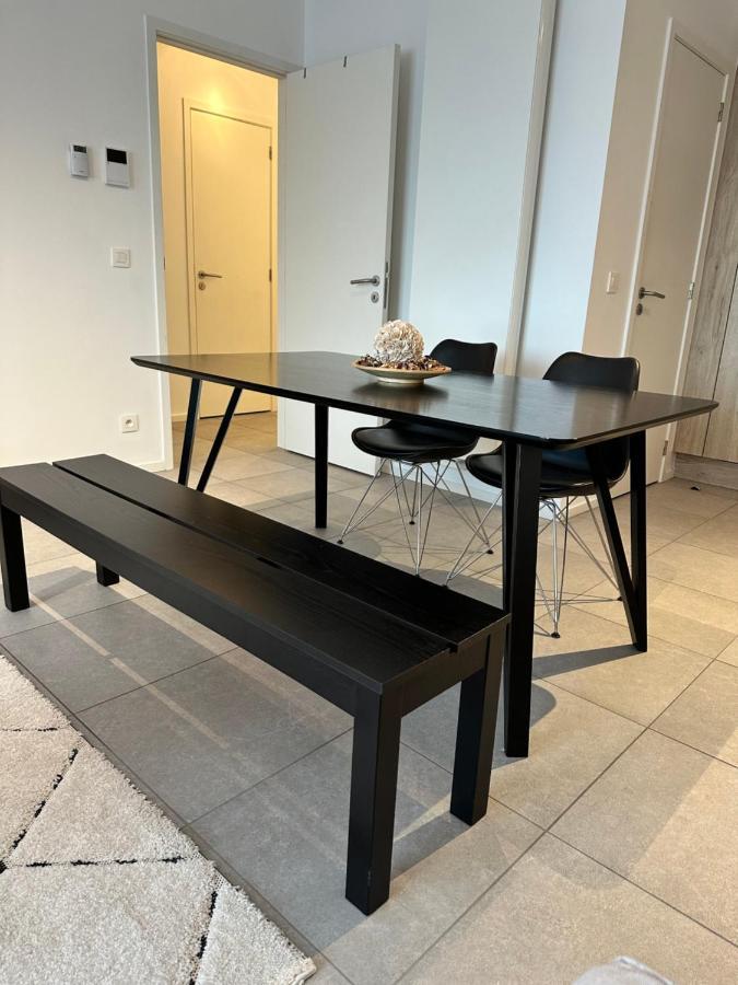 Canal View One Bedroom Flat Brussel Bagian luar foto