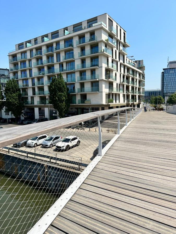 Canal View One Bedroom Flat Brussel Bagian luar foto